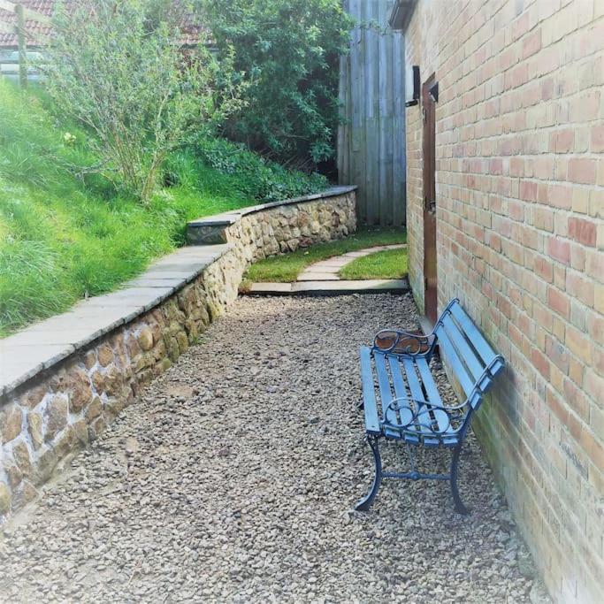 Meg'S Cottage Taunton Exterior foto